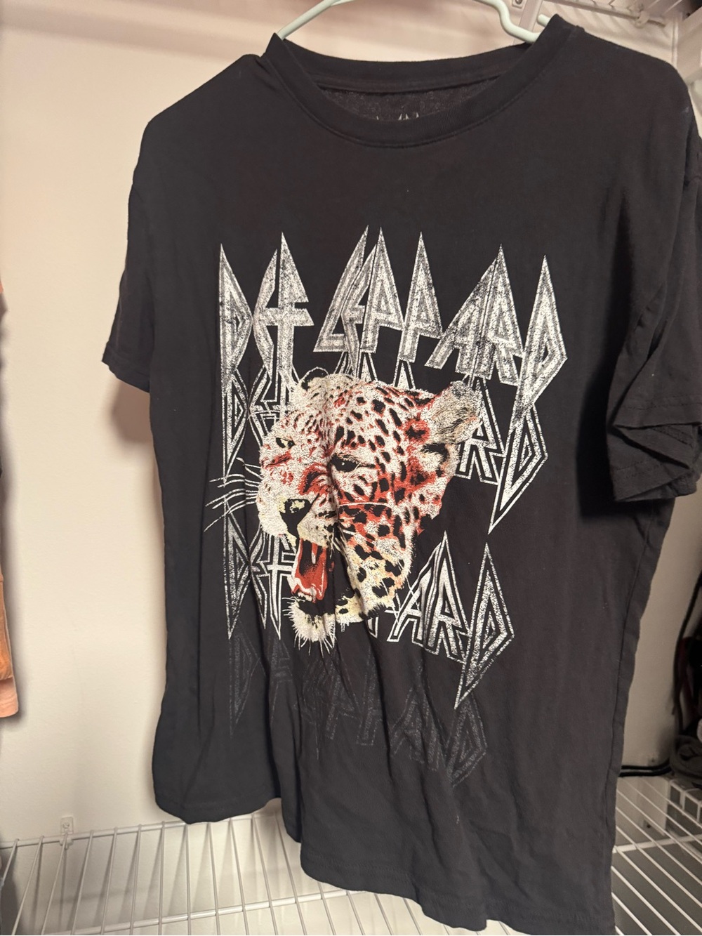 Def Leppard Graphic Leopard Tee - Black with Red & White